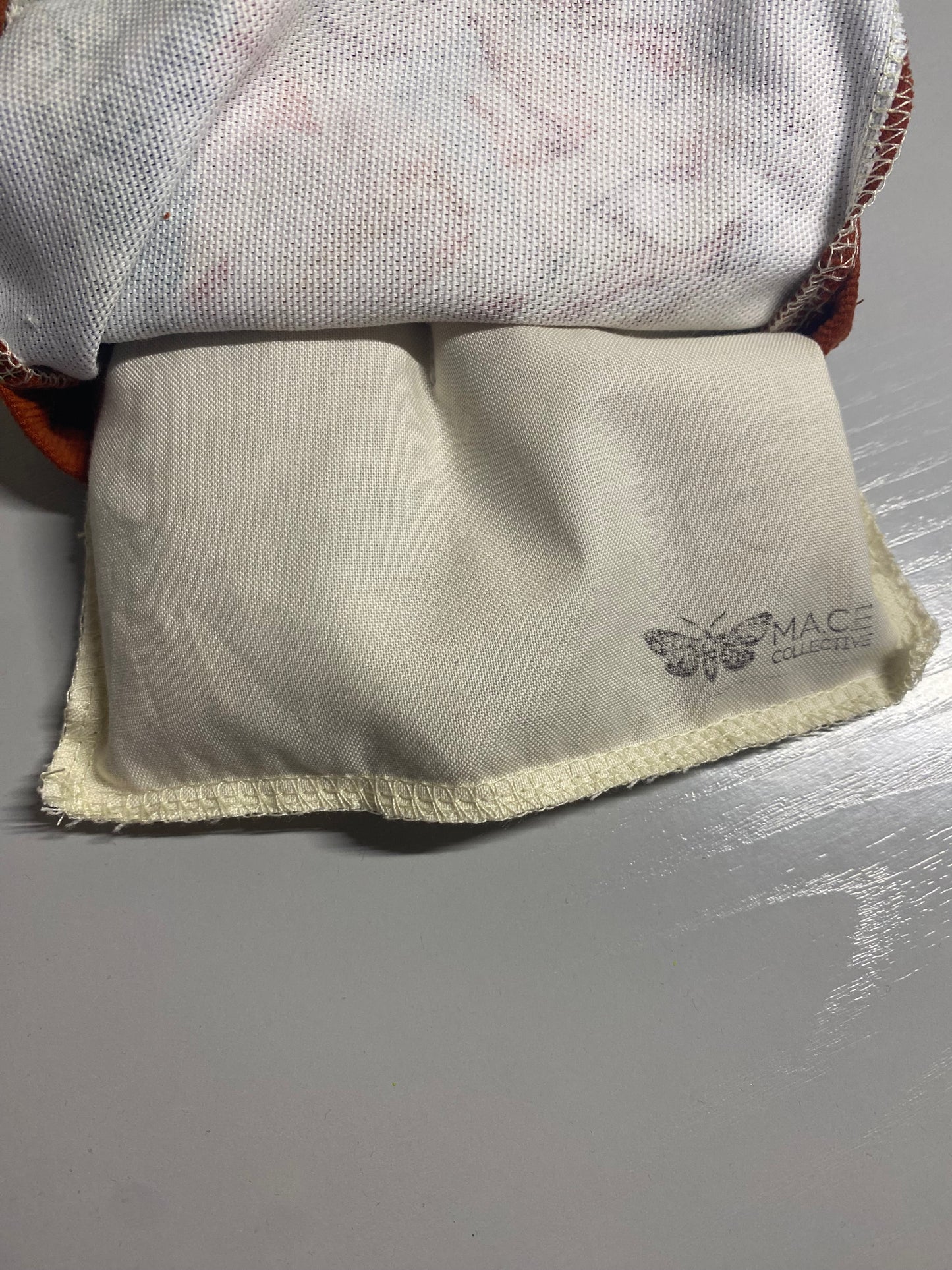 Glass House Mountains - Lupin Pack